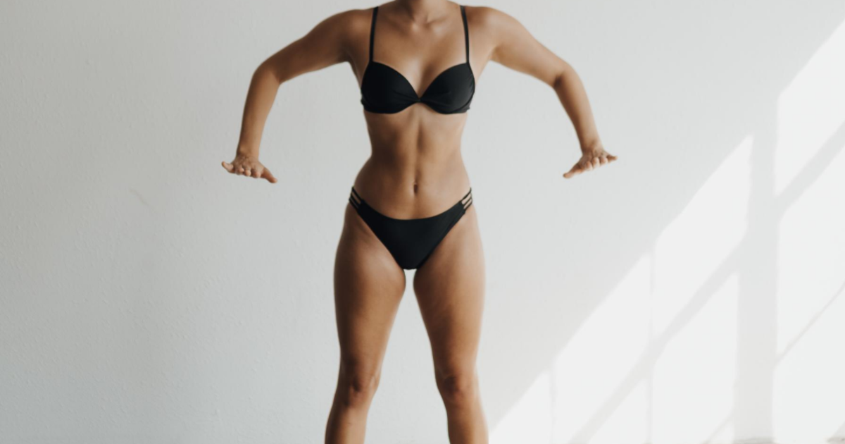 SPRAY TAN POSING GUIDE