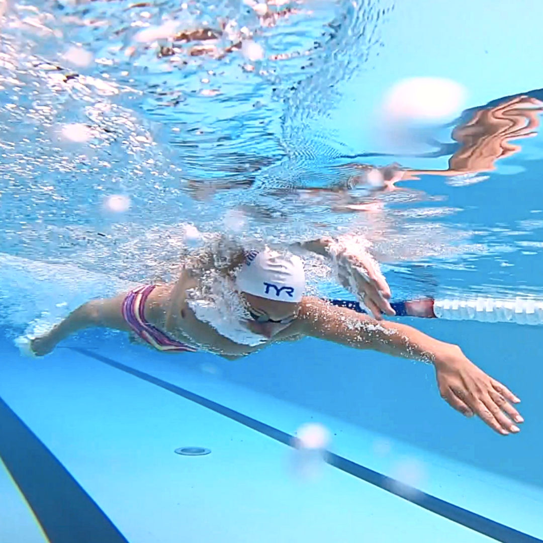 Nager Le Crawl Respiration Un Repère En Or Club de natation en ligne