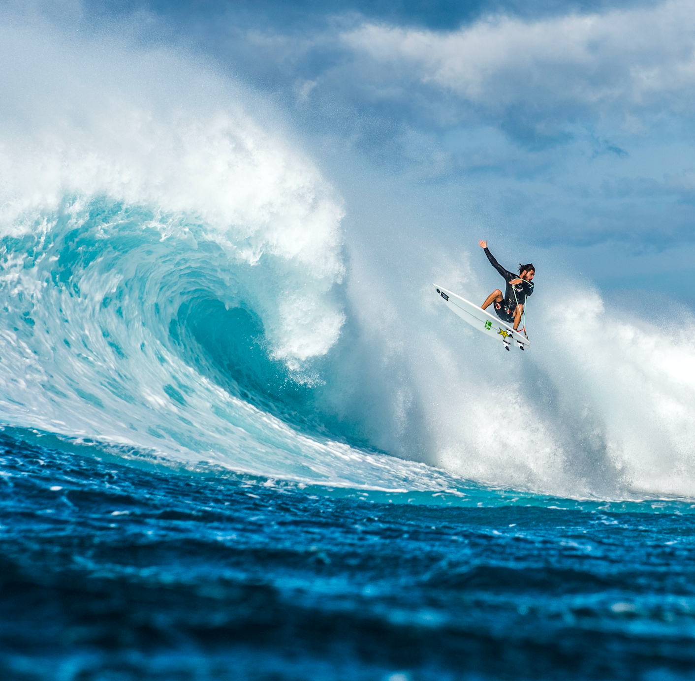 A guide to aerial surfing moves