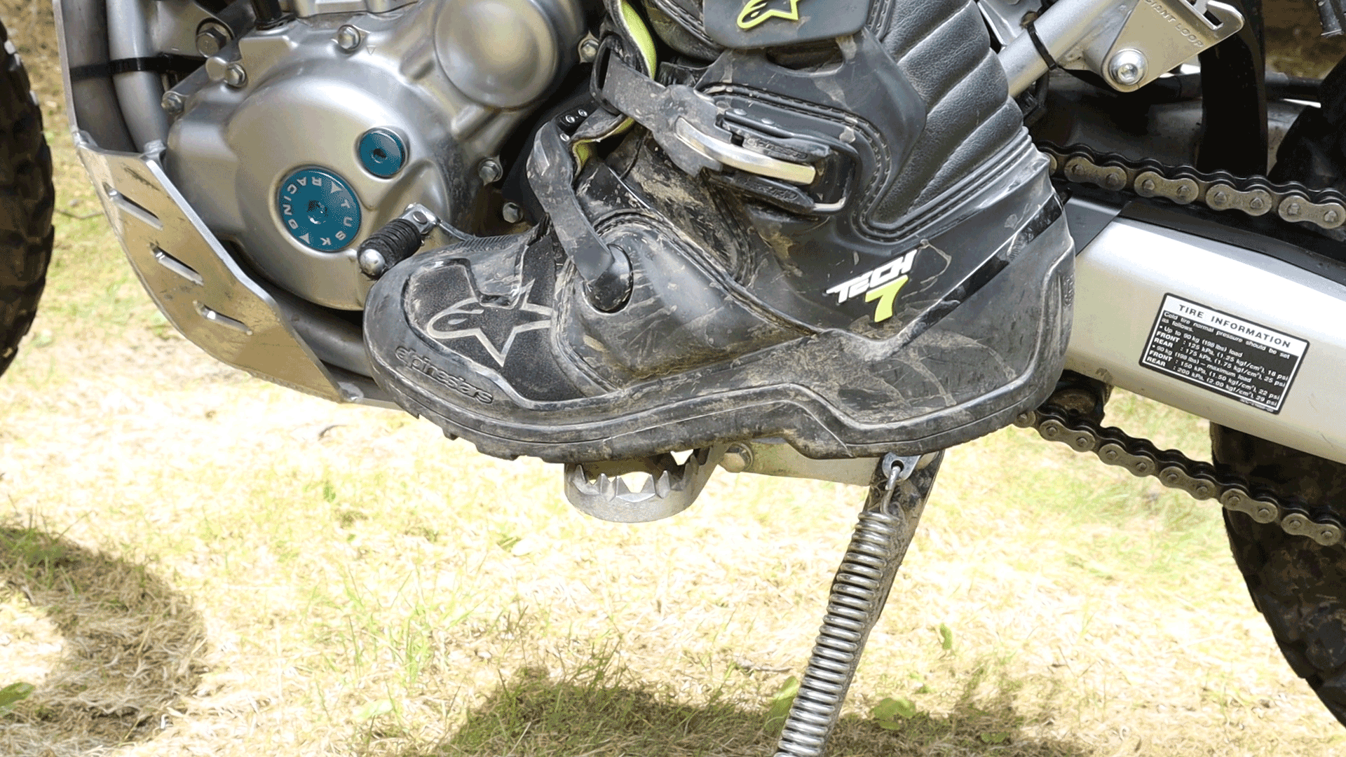 Test des bottes Alpinestars Tech 7 Enduro : efficaces et très confortables  – Motard Adventure