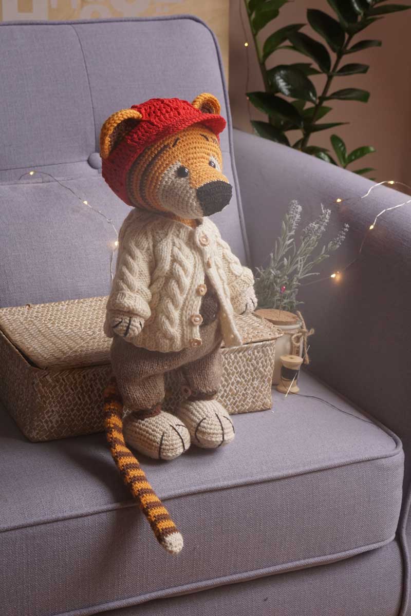 Baseball Cap Free pattern (fits large knitted and crochet toys)