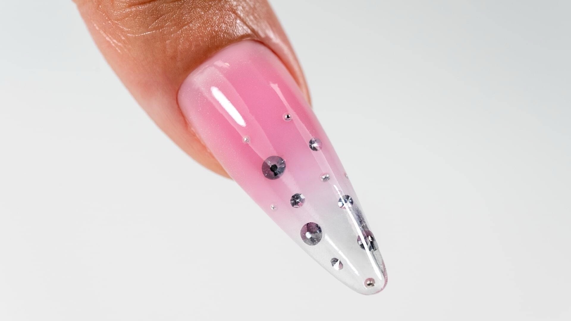 GEL PRO 2 Maîtriser parfaitement les ongles en gel avec incrustations