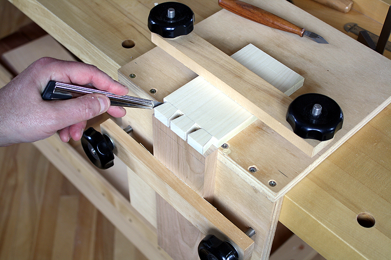 dovetail joint jig