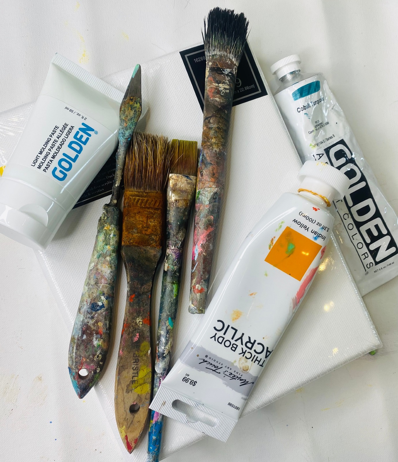A look at acrylic painting supplies for beginners